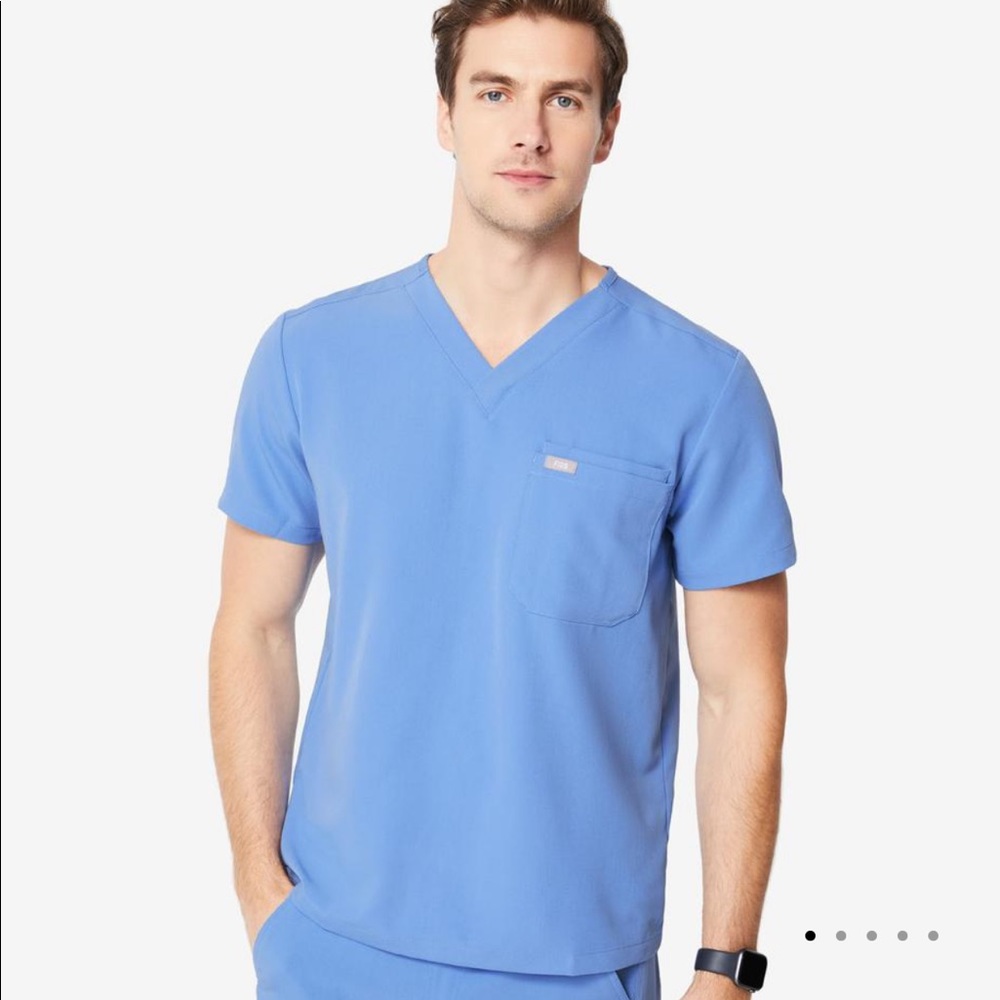 Men’s figs scrubs (Leon two pocket top M)